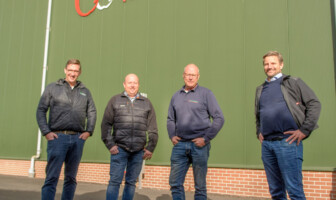 The combination of the Flat anti-hail netting system and the three-row sprayer has already proved itself for 12½ years at Fruit Company Van Westreenen in Echteld (NL)